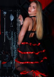 Lady Violetta Dominatrix
