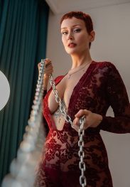 Mistress Furia Fuego
